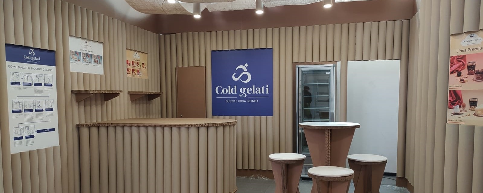 Customised trade show booth made with cardboard tubes